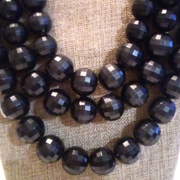 Vintage Multi Strand Chunky Black Faceted Graduated Plastic Bead Necklace - Picture 2 of 4